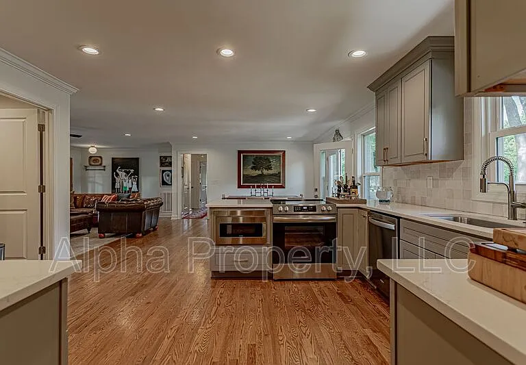 804 N Weston St — Photo 23