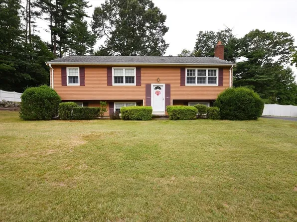 16 Arrow Dr, Whitman, MA 02382