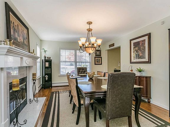 3rd image of 161 Hudson Ave