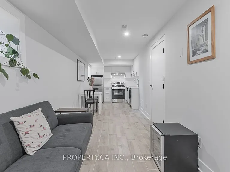 55 Glenshaw Cres #BASEMENT — Photo 10