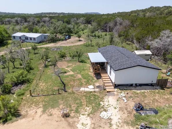 605 Seth Circle, Bandera, TX 78003