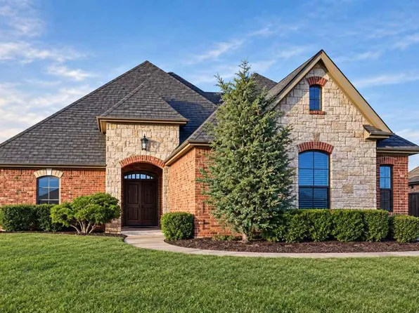 3710 NE Eastlake Dr, Lawton, OK 73507