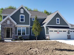 4160 Old Hawk Ct, Grand Rapids, MI 49525