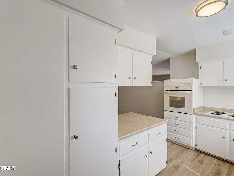 6310 W Berridge Ln — Photo 16