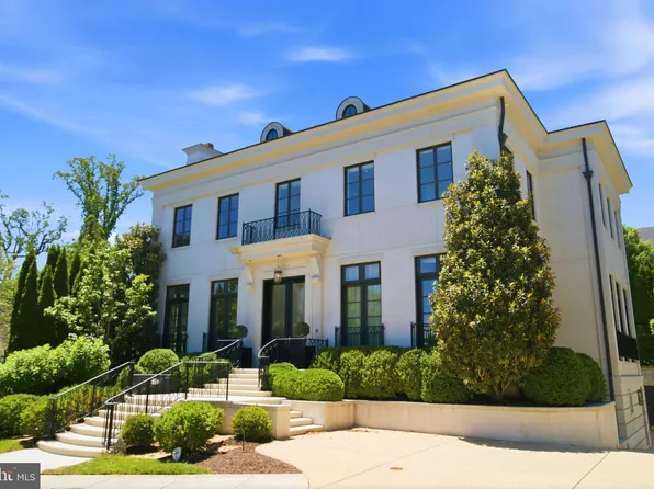 2109 Dunmore Ln NW, Washington, DC 20007