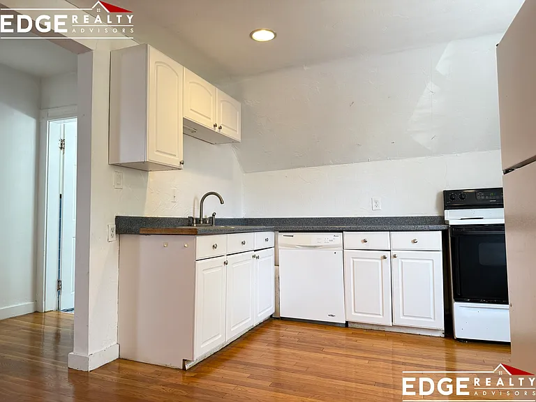 20 South St #2 — Photo 8