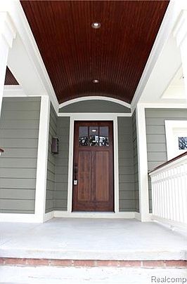 2nd image of 712 W Houstonia Ave