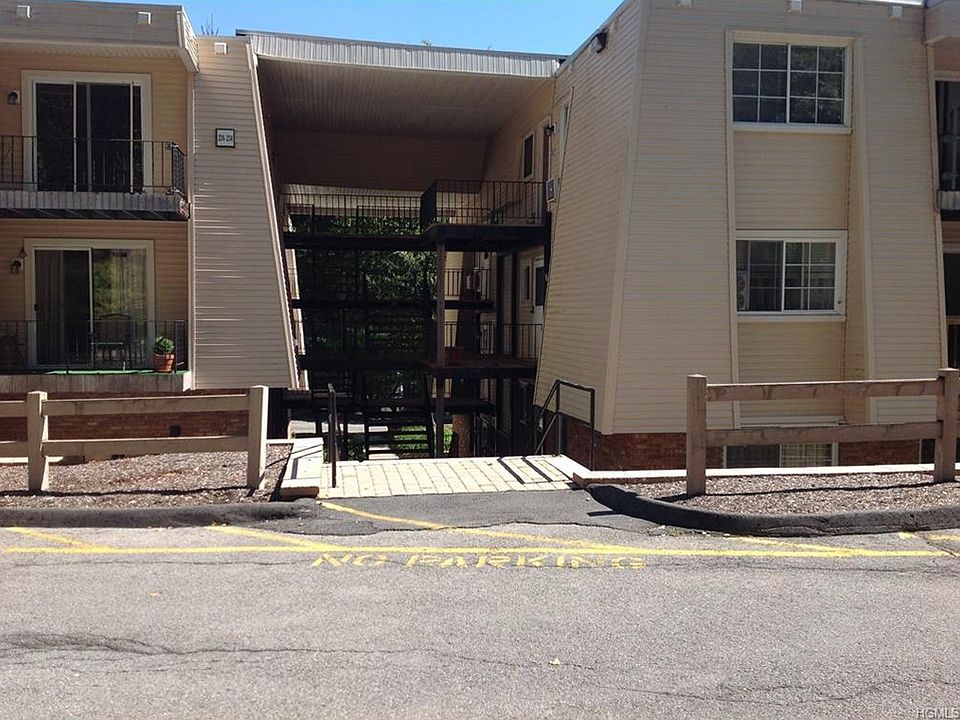 1st image of 229 Fox Run Ln