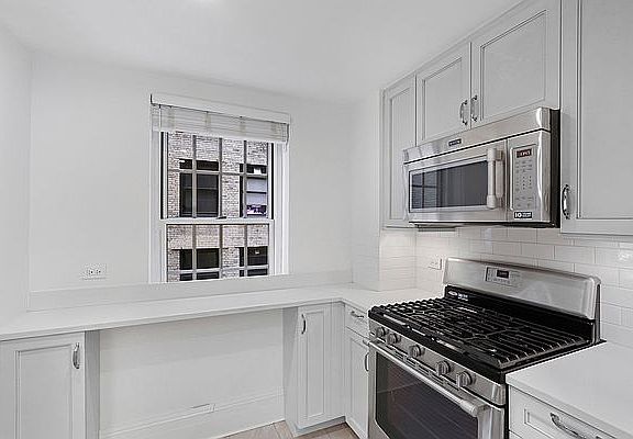 4th image of 115 W 86th St #6B