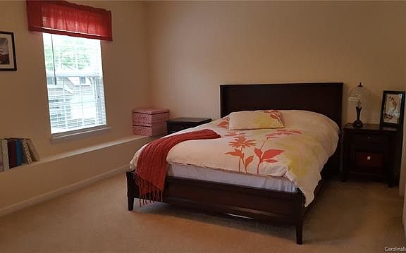 5th image of 11185 Saintsbury Pl