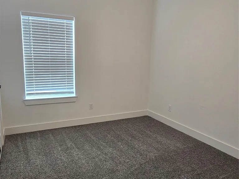 9808 Pelsey #B — Photo 16