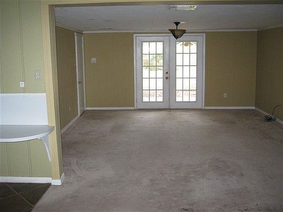 2nd image of 232 Glenda St