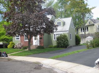 12 Wayside Ln, Nutley, NJ 07110