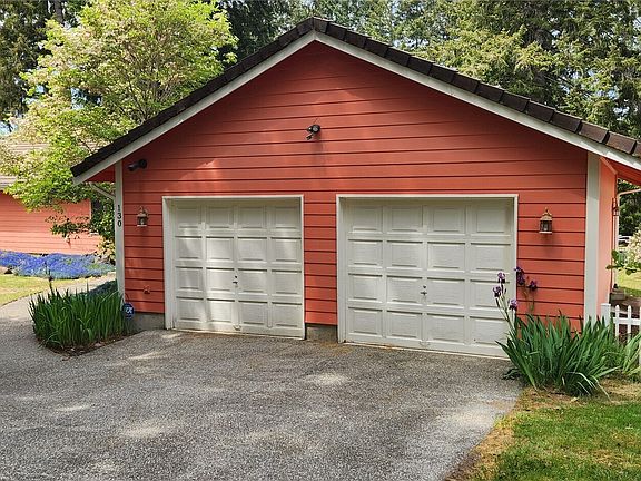 2nd image of 130 E Lakeland Way