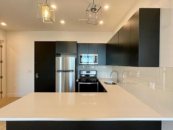 5th image of 726 Park Ave #9A