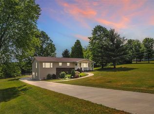 1201 Prospect Rd, Evans City, PA 16033