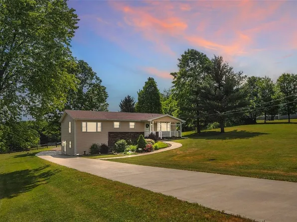 1201 Prospect Rd, Evans City, PA 16033