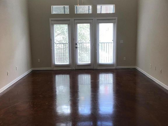 3rd image of 1700 Jake St Unit 212