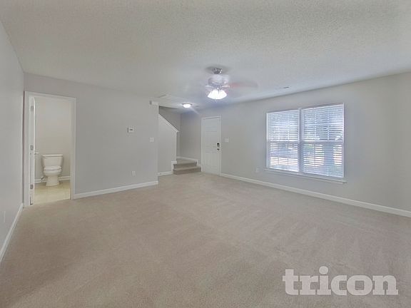 3rd image of 4940 Hopewood Ln
