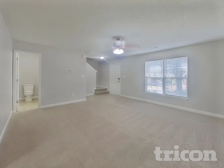 4940 Hopewood Ln — Photo 3