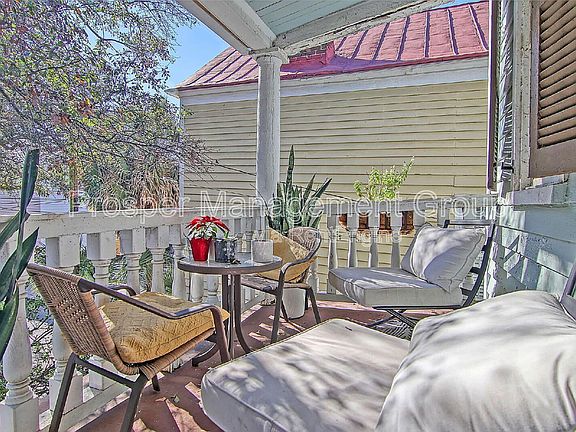 4th image of 70 Radcliffe St APT B