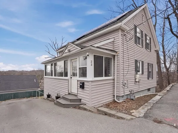 23 Dryden St, Worcester, MA 01605