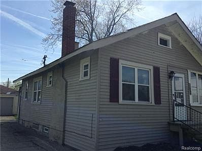 2nd image of 11060 Packard Ave