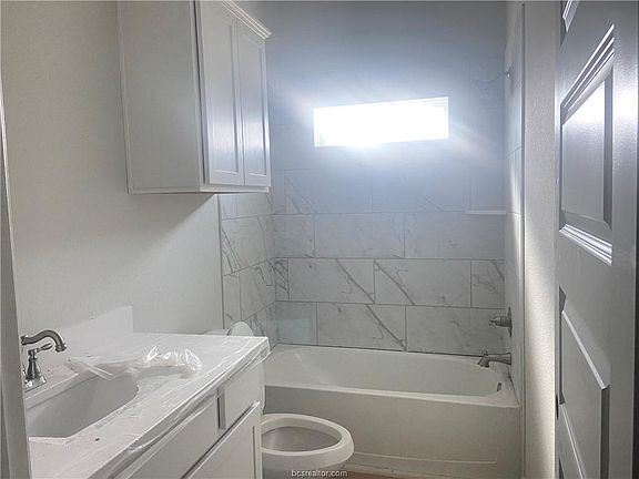 5th image of 6212 Southern Cross Dr