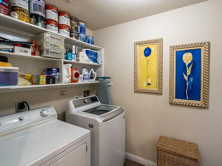 1211 Campton Ct — Photo 31