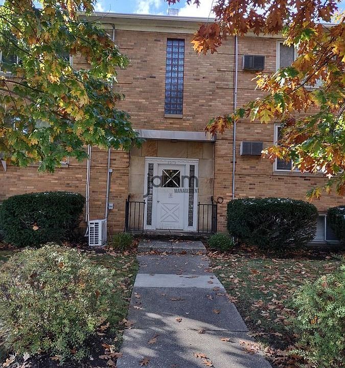 1st image of 2372 Wooster Rd #4