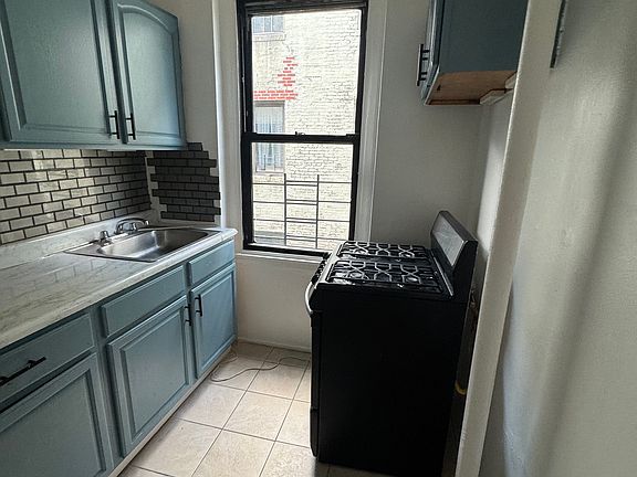 4th image of 21-37 33rd St APT 4F