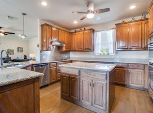 949 Stephen Ct, Farmersville, TX 75442