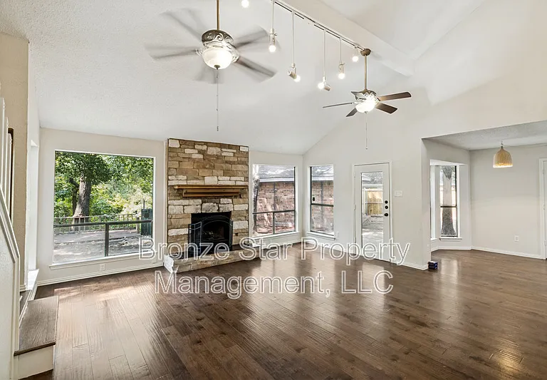 4710 Fallon Pl — Photo 4