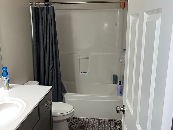 3rd image of 639 Cleveland Ave S #200