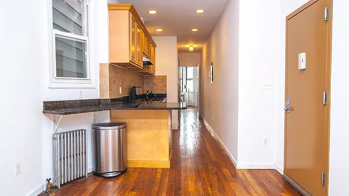 Rented by Nooklyn NYC LLC | media 19