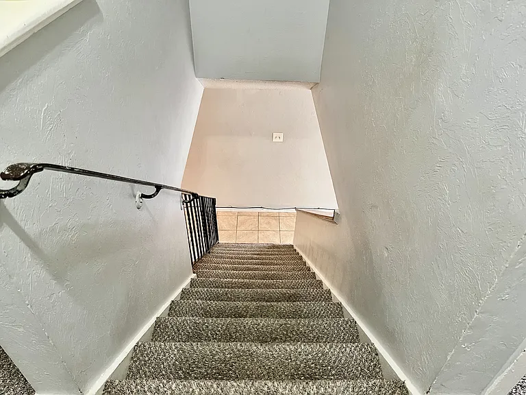 912 Druid Cir — Photo 14