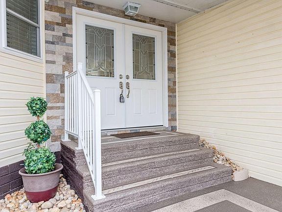 5th image of 9608 SE 167th Pl