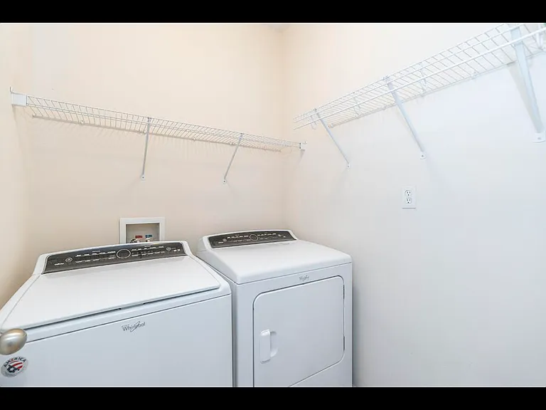 4736 Pompano Ln — Photo 2