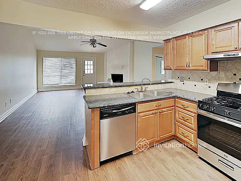9422 Chartermoss Cir — Photo 5