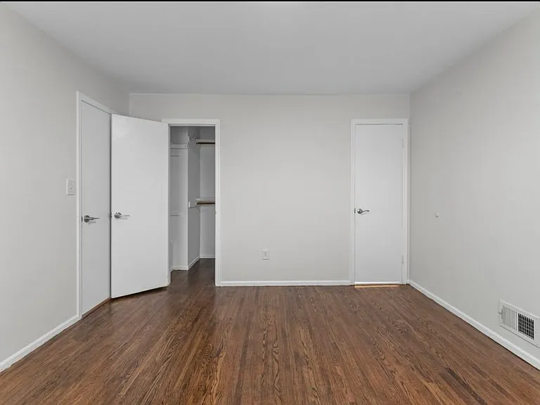 2763 Morris Ave #B — Photo 14