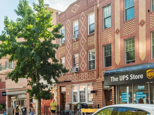 146 North Seventh Street image 3 of 36