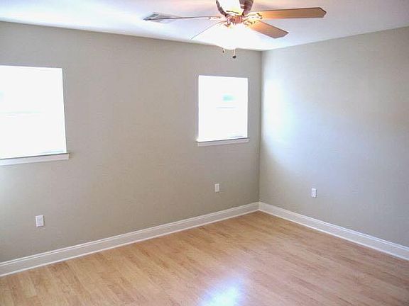 4th image of 501 Burdette St #B