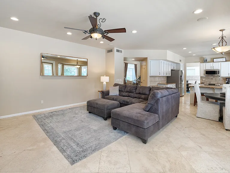 6419 E Betty Elyse Ln — Photo 15