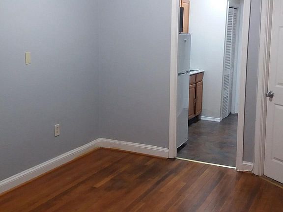 Separate Dinning Area 
