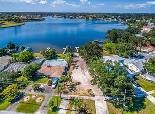 3434 Overlook Dr NE, Saint Petersburg, FL 33703