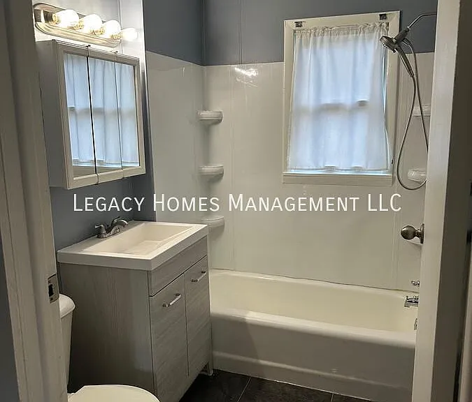 962 Lakeview Dr — Photo 10