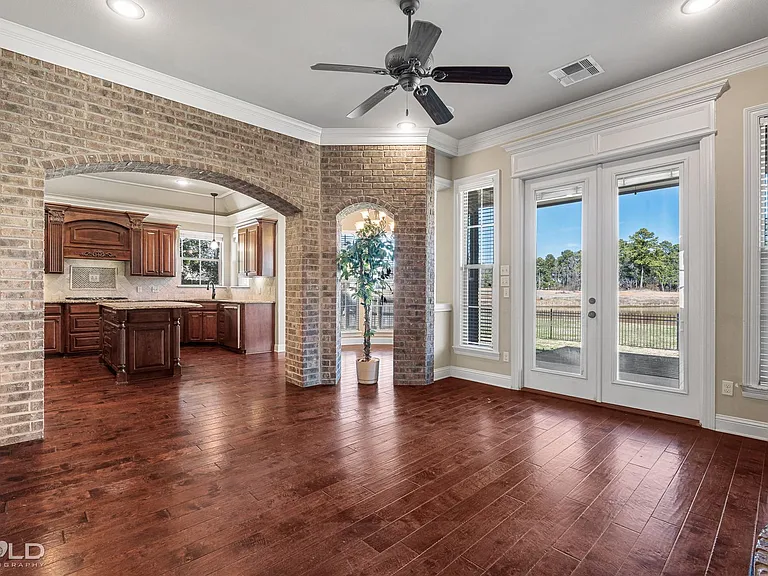 214 Danielle Dr — Photo 32