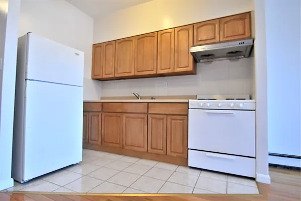 Rented by Bohemia Realty Group | media 8