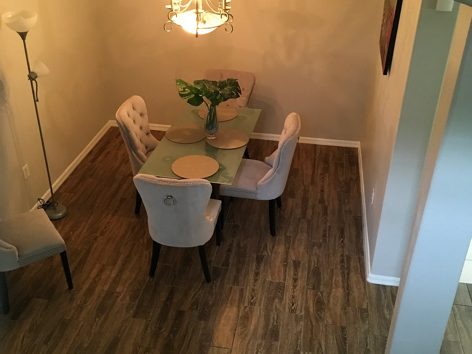 3 bed, 2.5 bath, 2201 sqft, $2,400 — Photo 3