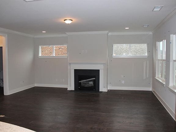 5th image of 5013 Farmhouse Dr